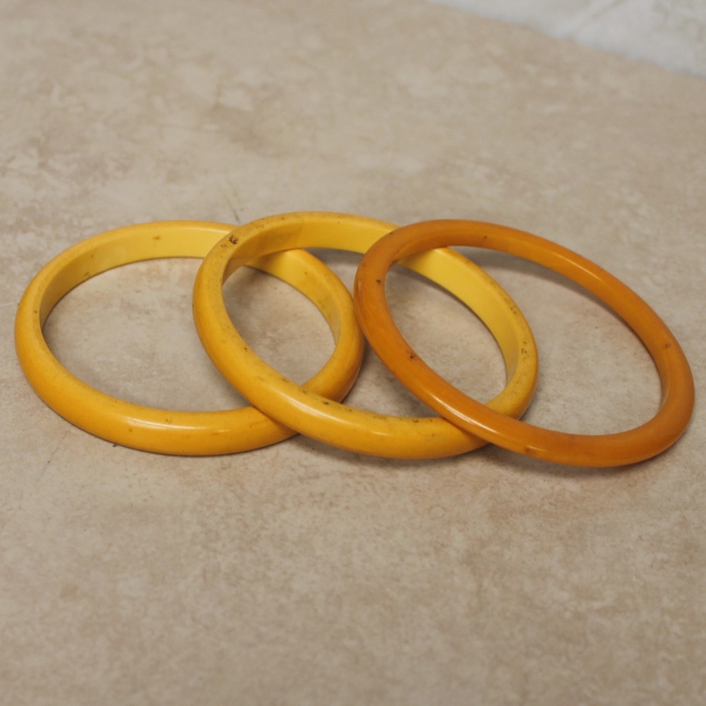 3 Vintage BAKELITE Bangle Bracelet